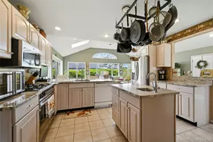 27 Halsey St, Islandia, NY 11749 - Photo 8