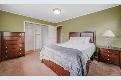 3 Layton Avenue, Hicksville, NY 11801 - Photo 14