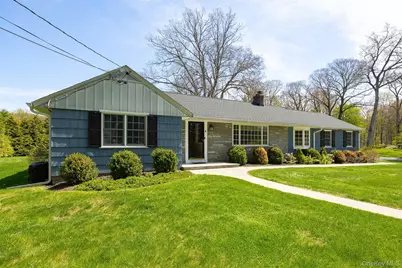 4 Douglas Road, Hyde Park, NY 12538 - Photo 2