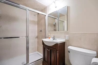 38 Miller Boulevard, Syosset, NY 11791 - Photo 20
