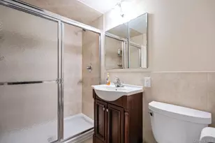 38 Miller Blvd, Syosset, NY 11791 - Photo 20
