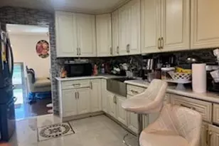 12 Hilton Ct, Hicksville, NY 11801 - Photo 10