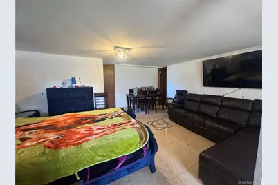 12 Hilton Court, Hicksville, NY 11801 - Photo 20