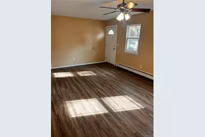 11 Park Manor Court #11, Glen Cove, NY 11542 - Photo 2