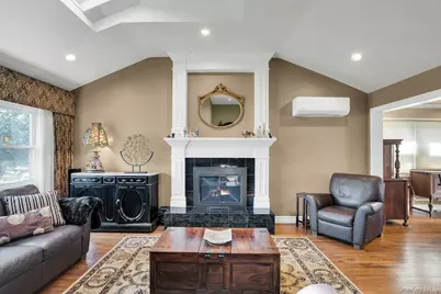 21 Ground Pine Court, Dix Hills, NY 11746 - Photo 10