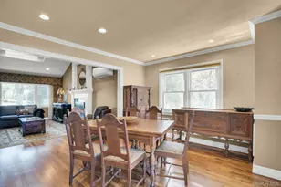 21 Ground Pine Ct, Dix Hills, NY 11746 - Photo 14
