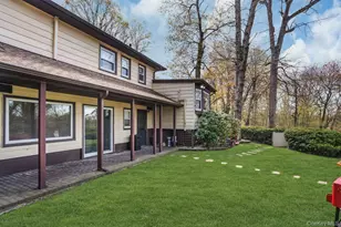 21 Ground Pine Ct, Dix Hills, NY 11746 - Photo 40
