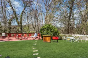 21 Ground Pine Ct, Dix Hills, NY 11746 - Photo 42