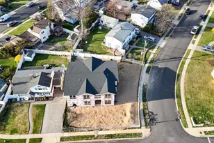 2 Poppy Ln, Levittown, NY 11756 - Photo 30