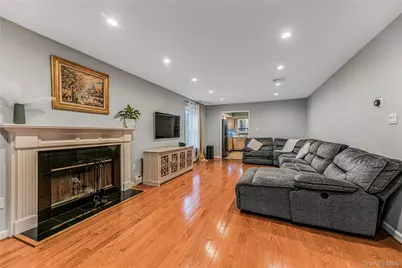 145 Walworth Avenue, White Plains, NY 10606 - Photo 6