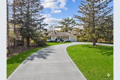 84 Evergreen Avenue, East Moriches, NY 11940 - Photo 4