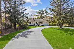 84 Evergreen Ave, East Moriches, NY 11940 - Photo 4