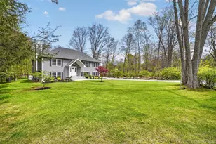 872 Taconic Woods Rd, Yorktown Heights, NY 10598 - Photo 2