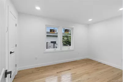 219 Granada Parkway, Lindenhurst, NY 11757 - Photo 18