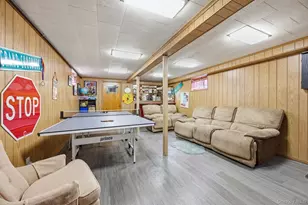 78-24 86th St, Glendale, NY 11385 - Photo 18