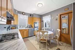 78-24 86th St, Glendale, NY 11385 - Photo 8