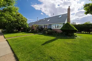 34 Seabreeze Rd, Massapequa, NY 11758 - Photo 2