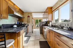 34 Seabreeze Rd, Massapequa, NY 11758 - Photo 10