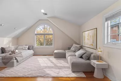46 Nassau Drive, Great Neck, NY 11021 - Photo 18