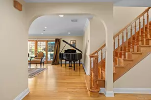 46 Nassau Dr, Great Neck, NY 11021 - Photo 4