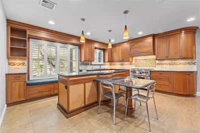 46 Nassau Drive, Great Neck, NY 11021 - Photo 8