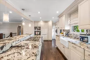 138-39 11th Ave, Whitestone, NY 11357 - Photo 6