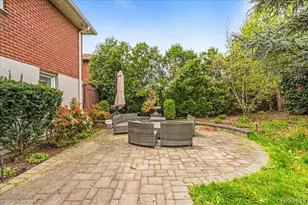 138-39 11th Ave, Whitestone, NY 11357 - Photo 16