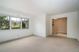 7 Susan Ct, White Plains, NY 10605 - Photo 10