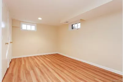 7 Susan Court, White Plains, NY 10605 - Photo 18