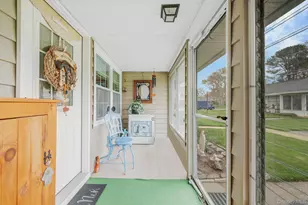 265 Newcastle Ct, Ridge, NY 11961 - Photo 6
