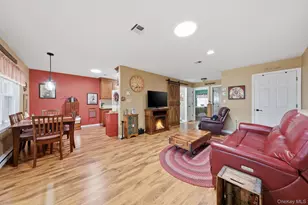 265 Newcastle Ct, Ridge, NY 11961 - Photo 8
