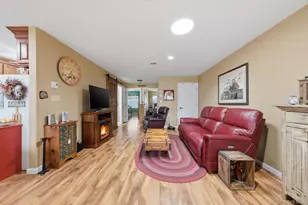 265 Newcastle Ct, Ridge, NY 11961 - Photo 8