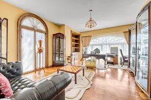 1-18 Malba Dr, Whitestone, NY 11357 - Photo 16