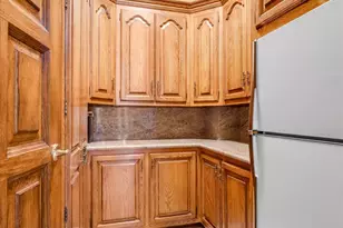 1-18 Malba Dr, Whitestone, NY 11357 - Photo 14