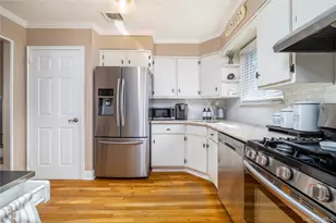 17 6th Ave, Massapequa Park, NY 11762 - Photo 12