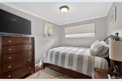 795 Herman Avenue, Franklin Square, NY 11010 - Photo 16