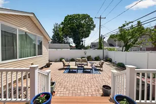 795 Herman Ave, Franklin Square, NY 11010 - Photo 26