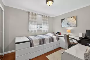 795 Herman Ave, Franklin Square, NY 11010 - Photo 18