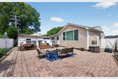 795 Herman Avenue, Franklin Square, NY 11010 - Photo 28