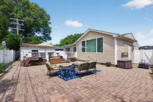 795 Herman Ave, Franklin Square, NY 11010 - Photo 28