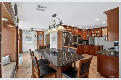 795 Herman Avenue, Franklin Square, NY 11010 - Photo 8
