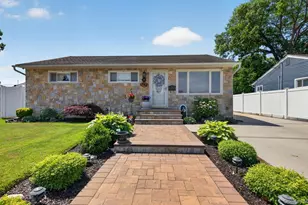 795 Herman Ave, Franklin Square, NY 11010 - Photo 2