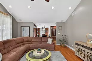 795 Herman Ave, Franklin Square, NY 11010 - Photo 14