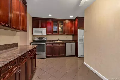 41 Spring Hollow, Roslyn, NY 11576 - Photo 8