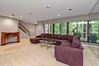 41 Spring Hollow, Roslyn, NY 11576 - Photo 4