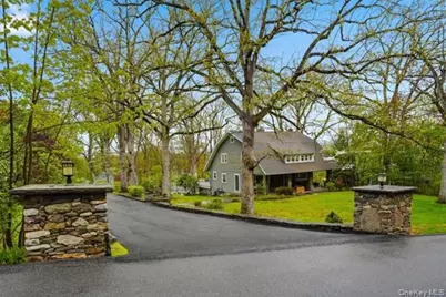 66 Summit Avenue, Central Valley, NY 10917 - Photo 2