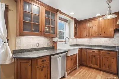 66 Summit Avenue, Central Valley, NY 10917 - Photo 14