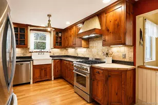 66 Summit Ave, Central Valley, NY 10917 - Photo 14