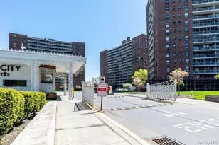 61-45 98th St, Rego Park, NY 11374 - Photo 2