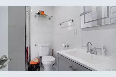 102-12 85th Road, Richmond Hill, NY 11418 - Photo 16